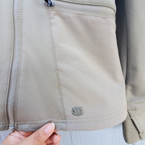 5.11 Tactical Overlay Thumb Holes Zip Up Active Wear Jacket Green Sweat Wicking - Picture 8 of 14